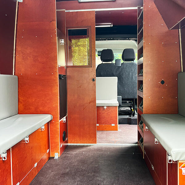 Véhicule du Caarud Mobile